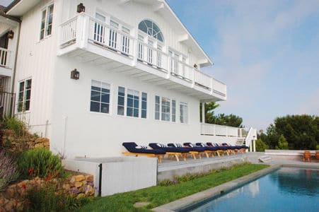 Beautiful Cliffside Malibu Alcoholism Treatment Center